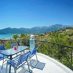 Ξενοδοχείο Ellinas 2*