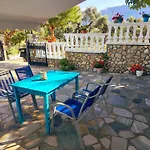 Ellinas Hotel