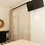 Hotel Ellinas 2*