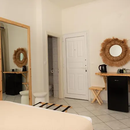 Ellinas Hotel