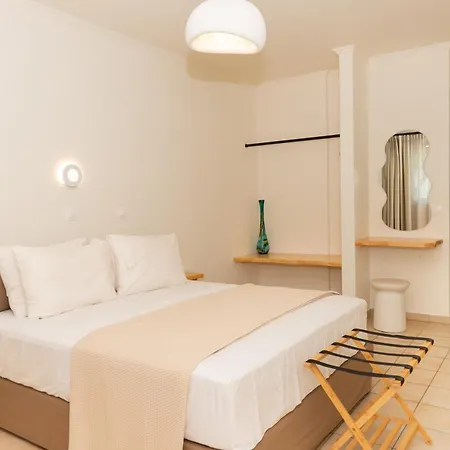 Ellinas Hotel