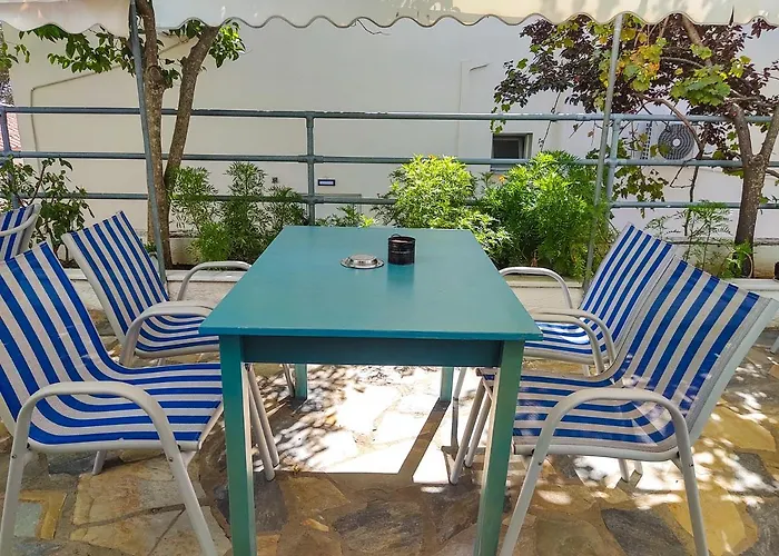 Ellinas Ξενοδοχείο 2*