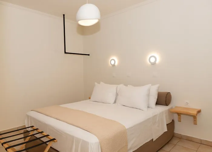 Ξενοδοχείο Ellinas 2*