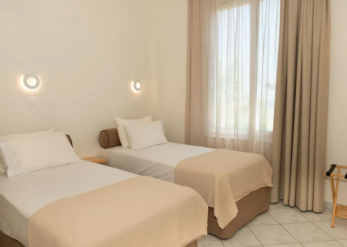 Ellinas 克里斯阿穆迪亚