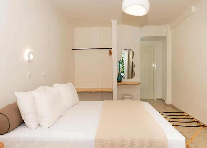 Ellinas Ξενοδοχείο 2*